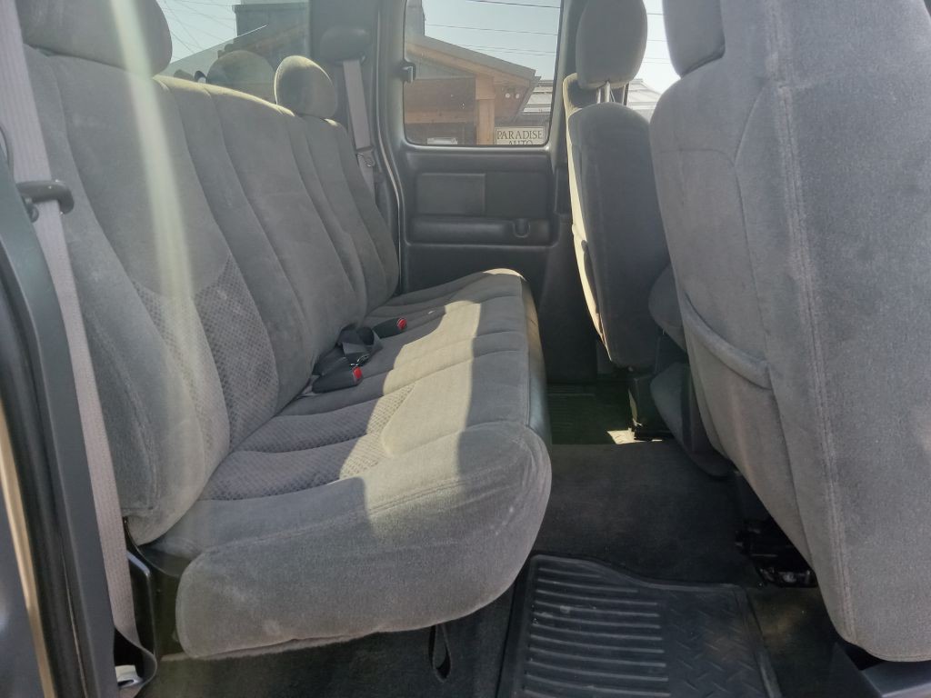 2004 Chevrolet Silverado 1500 Image 16