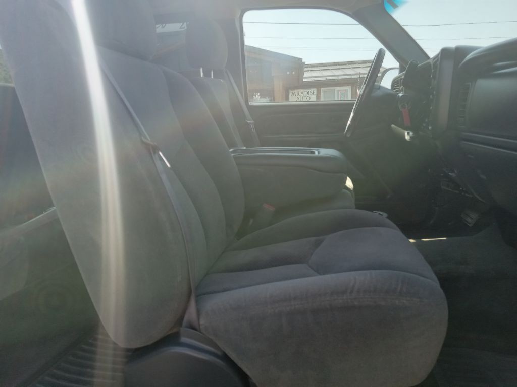 2004 Chevrolet Silverado 1500 Image 18