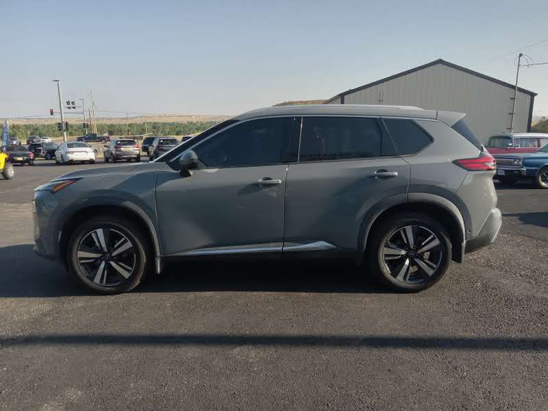2022 Nissan Rogue Image 2
