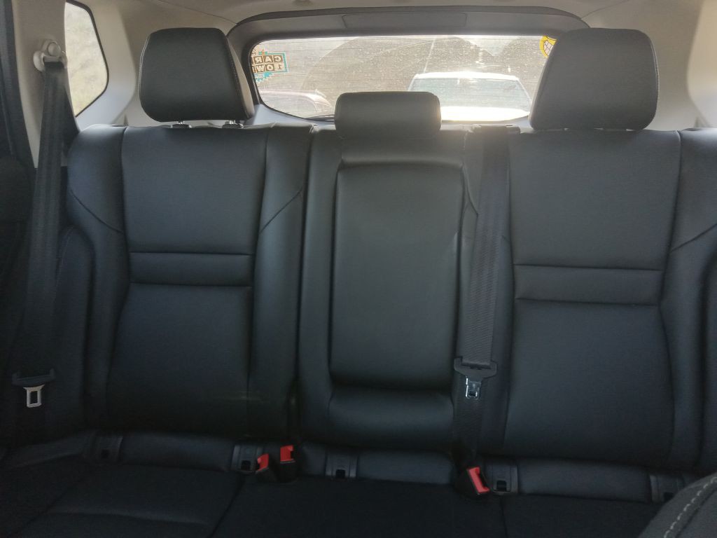 2022 Nissan Rogue Image 32