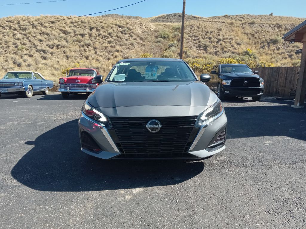 2025 Nissan Altima Image 2
