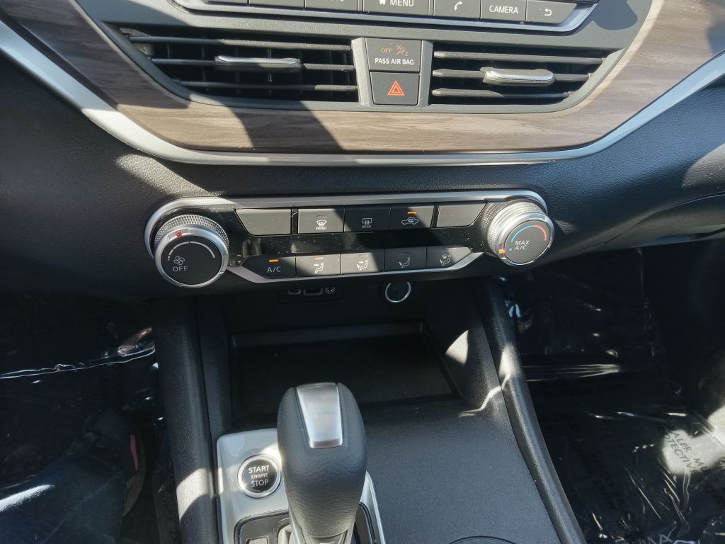 2025 Nissan Altima Image 5