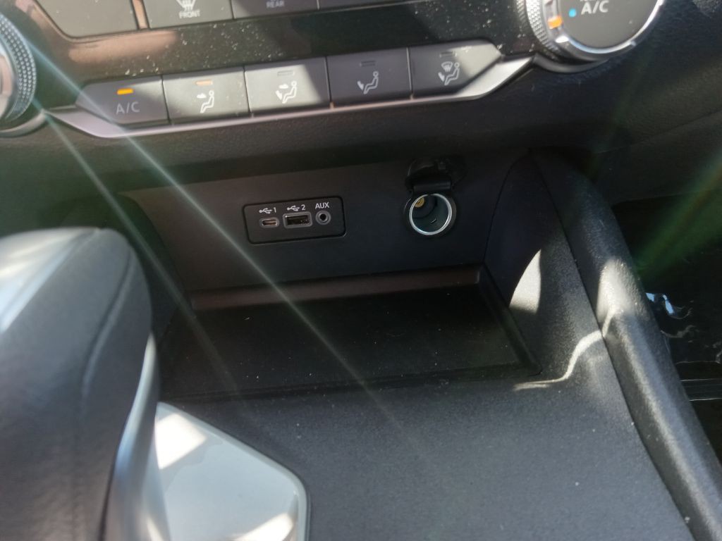 2025 Nissan Altima Image 9
