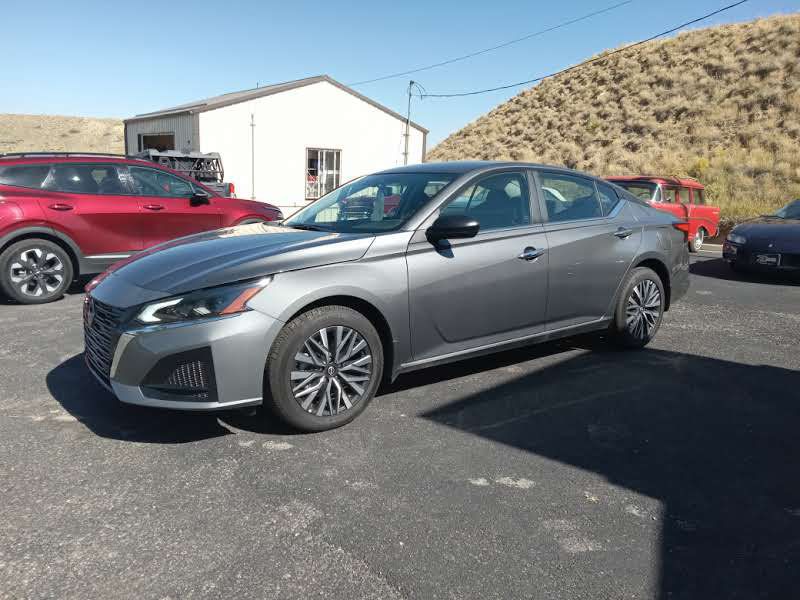 2025 Nissan Altima Image 15