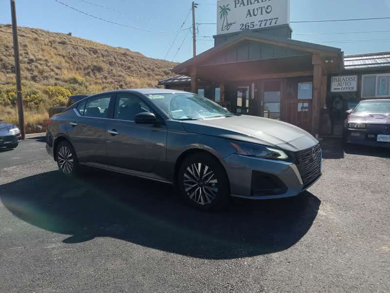 2025 Nissan Altima Image 16
