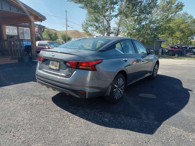 2025 Nissan Altima Image 21