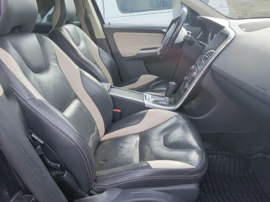 2012 Volvo XC60 Image 21