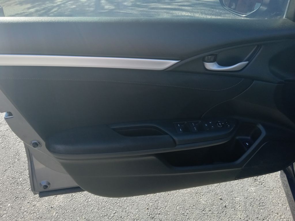 2018 Honda Civic Image 8