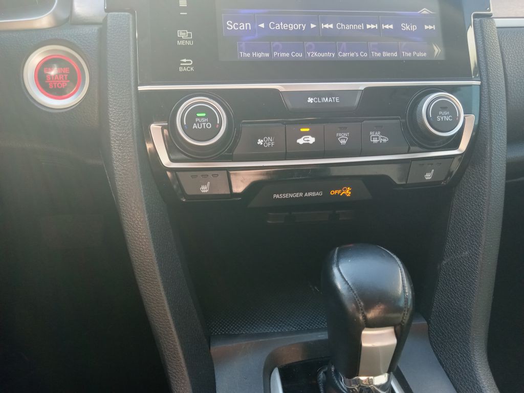 2018 Honda Civic Image 24