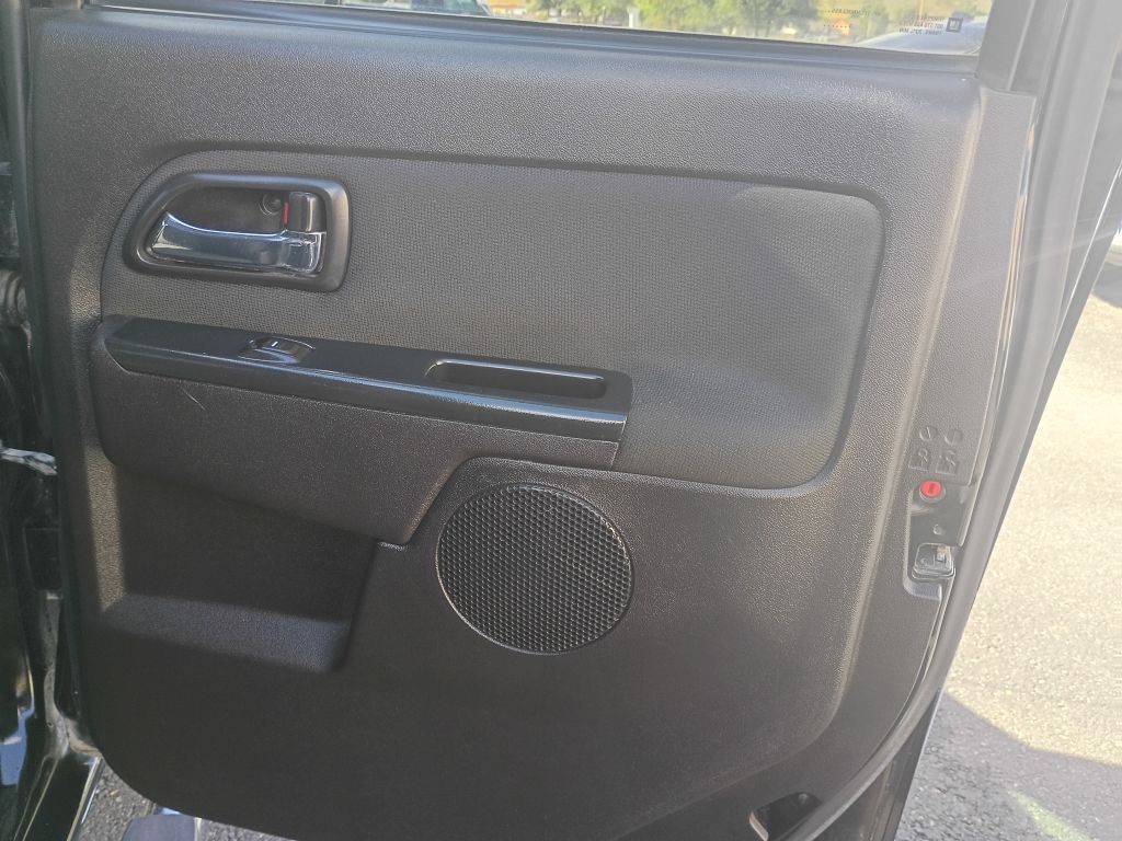 2011 Chevrolet Colorado Image 17