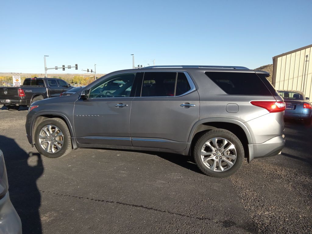 2020 Chevrolet Traverse Image 2