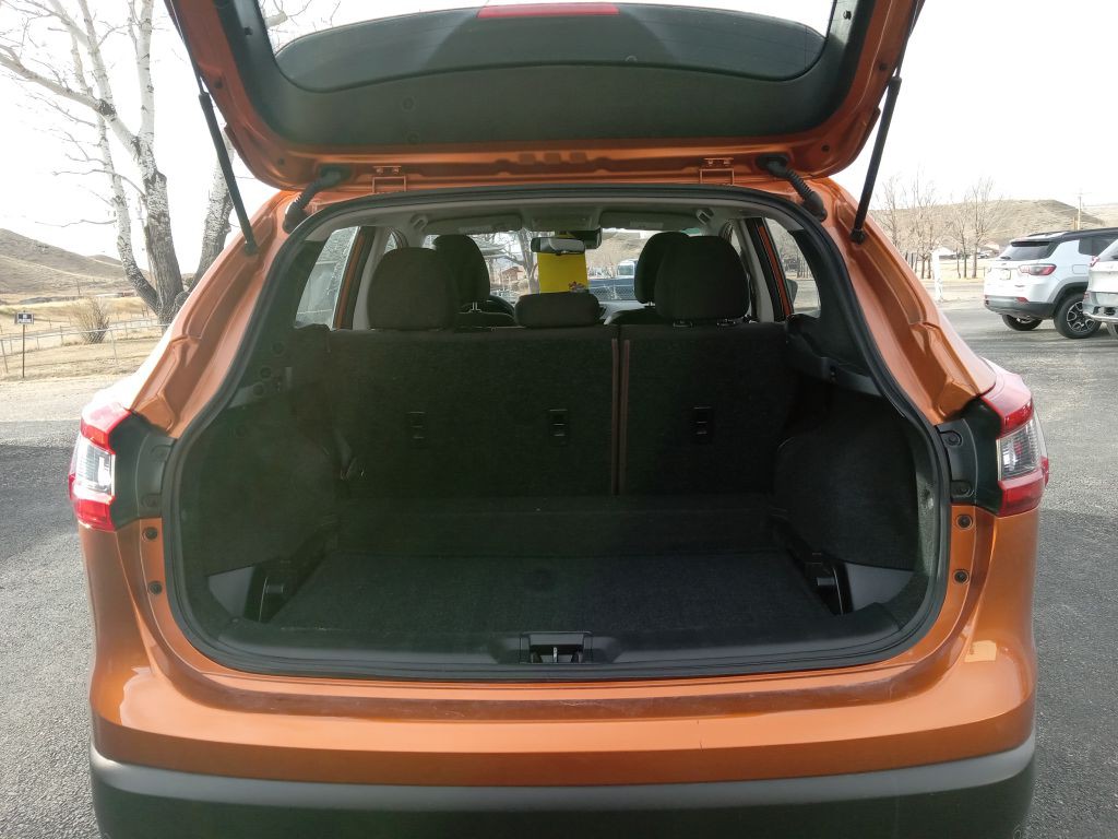 2021 Nissan Rogue Image 16