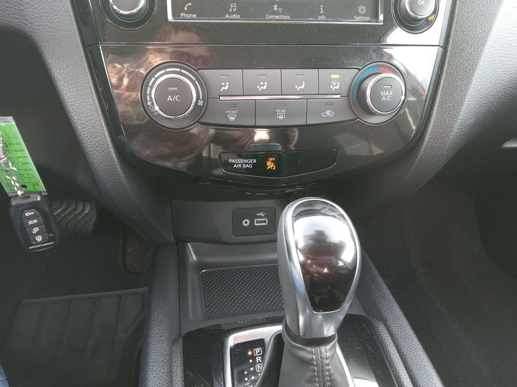 2021 Nissan Rogue Image 26