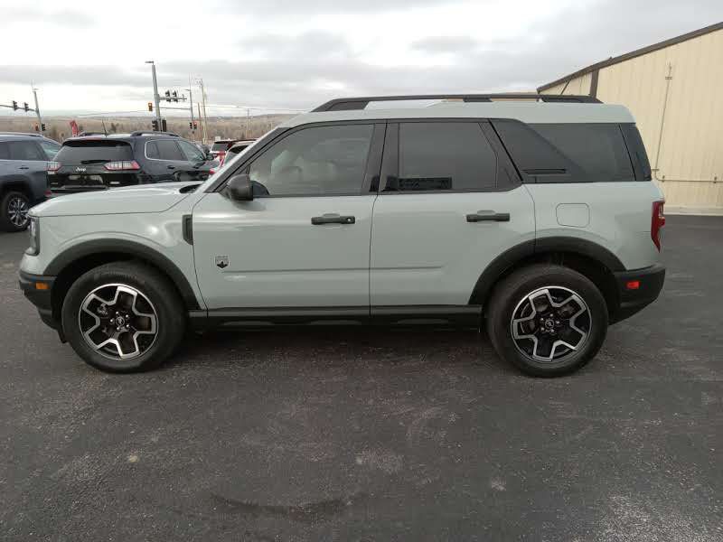 2021 Ford Bronco Image 2