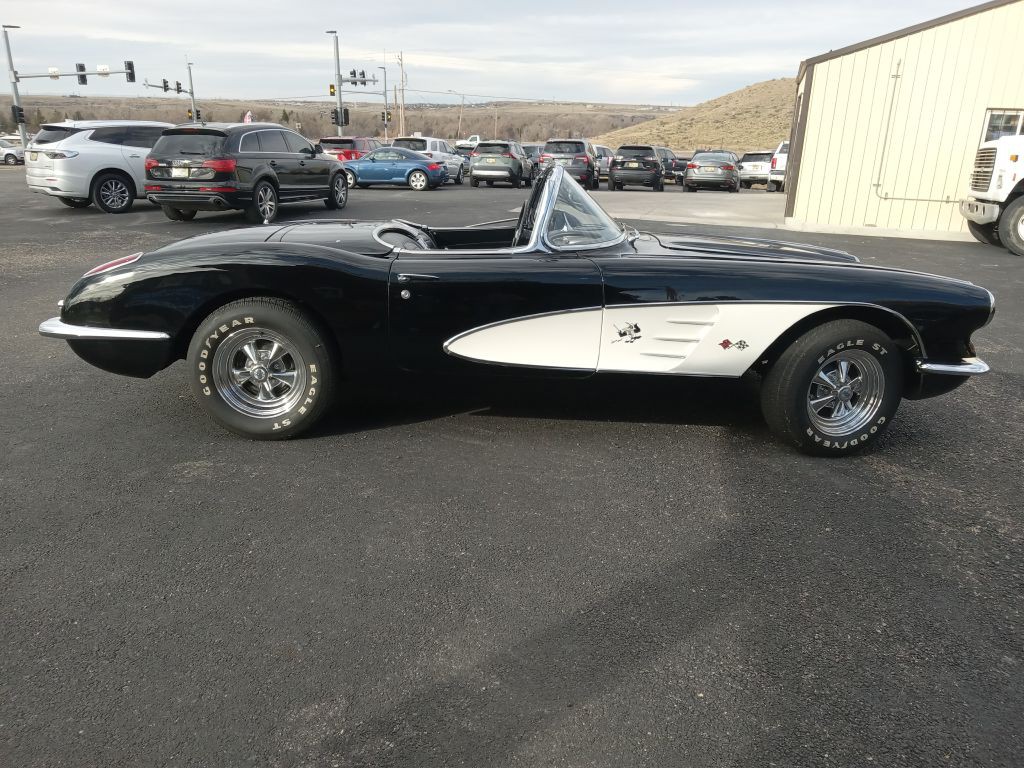 1959 Chevrolet Corvette Image 2