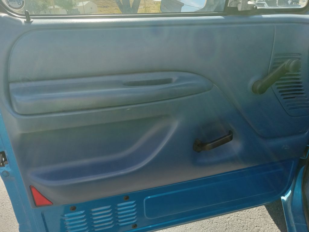 1994 Ford F-150 Image 12