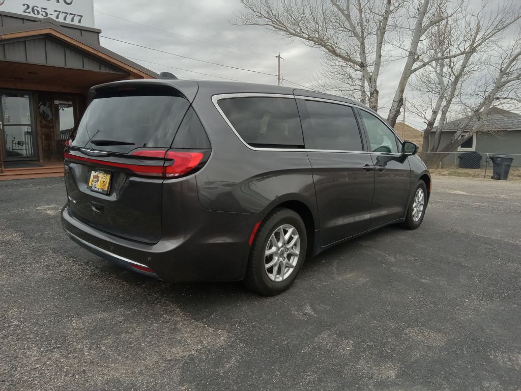 2023 Chrysler Pacifica Image 5