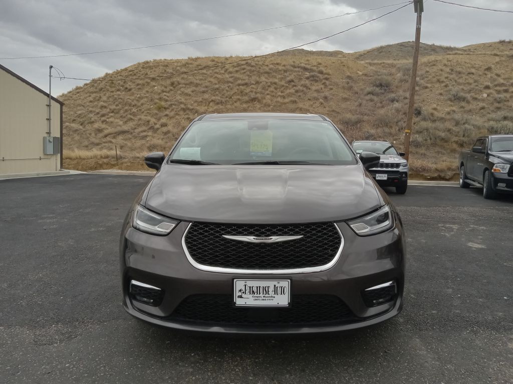 2023 Chrysler Pacifica Image 8