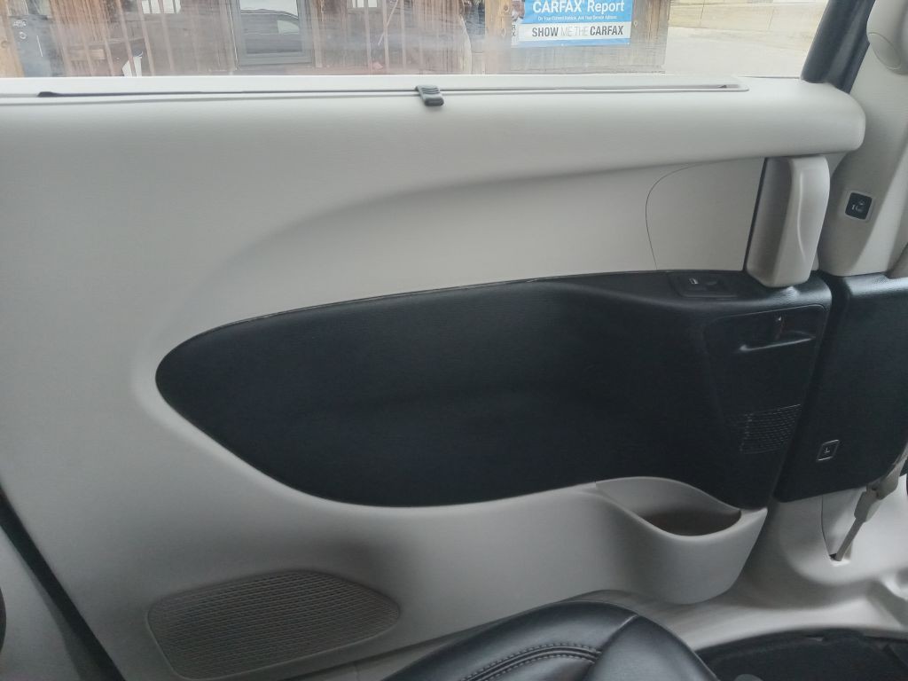 2023 Chrysler Pacifica Image 14