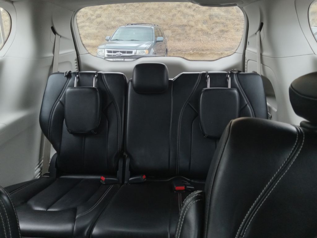 2023 Chrysler Pacifica Image 16