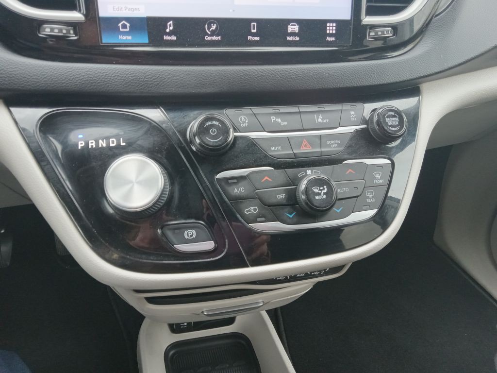 2023 Chrysler Pacifica Image 28
