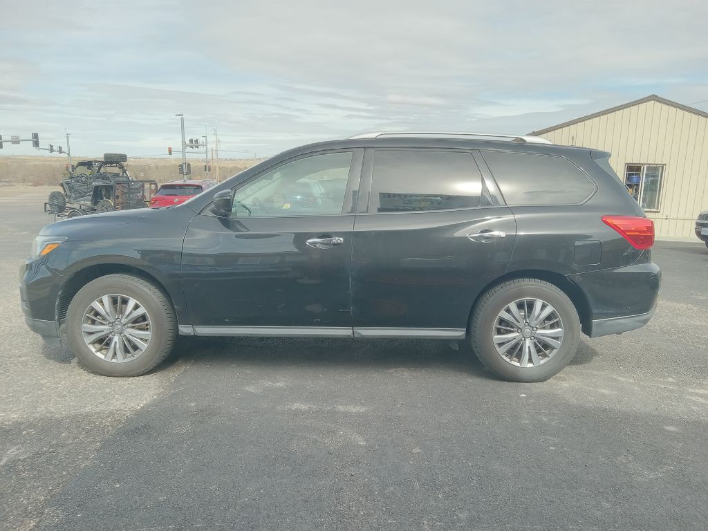 2020 Nissan Pathfinder Image 2