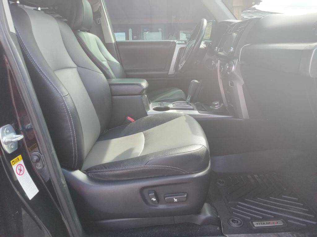 2018 Toyota 4Runner Image 19