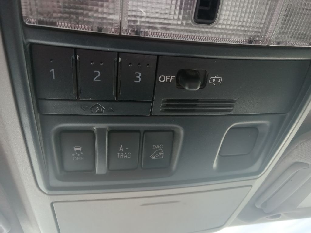 2018 Toyota 4Runner Image 27