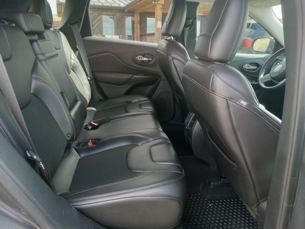 2019 Jeep Cherokee Image 19