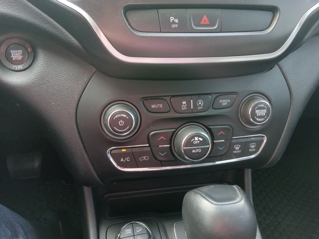 2019 Jeep Cherokee Image 27