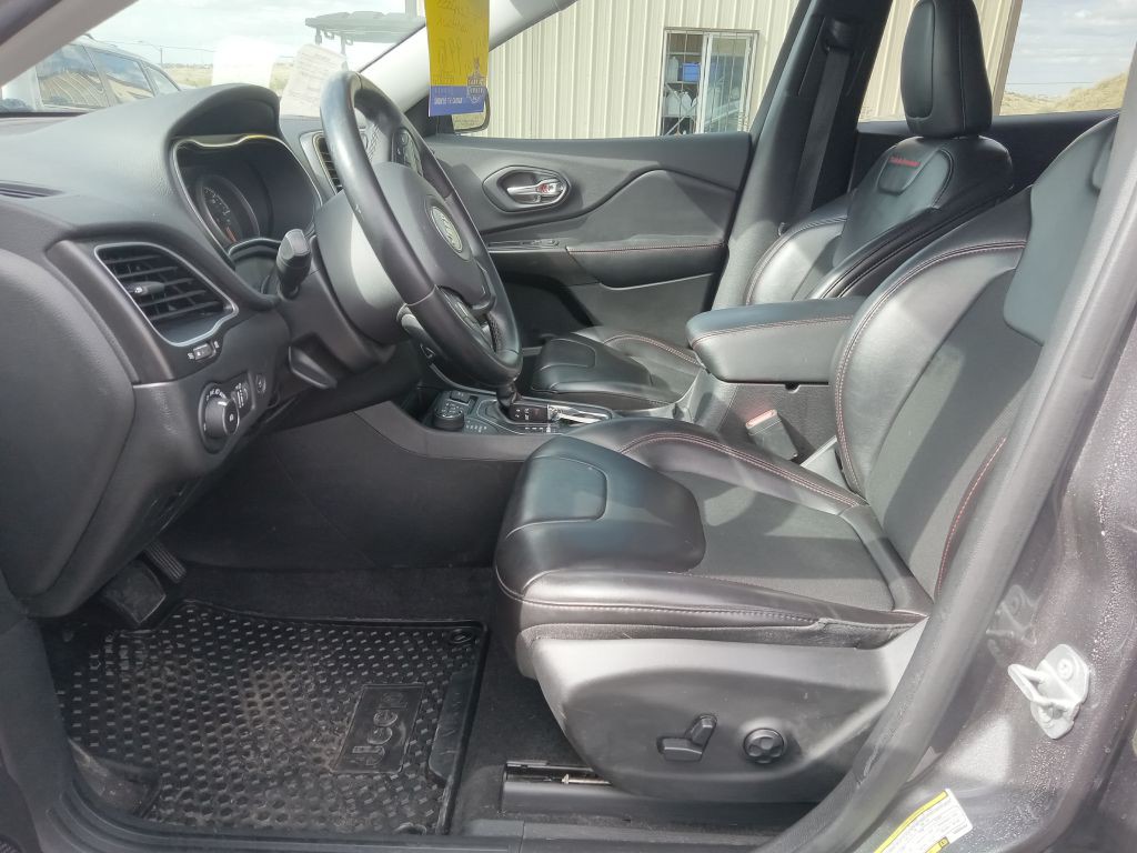 2019 Jeep Cherokee Image 13