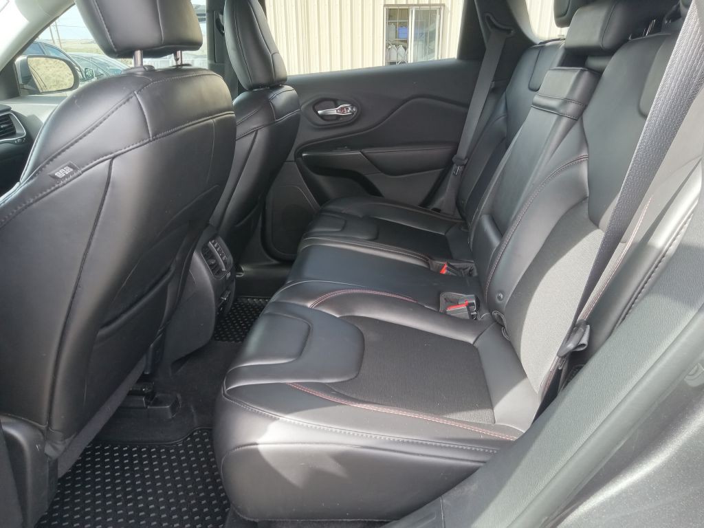 2019 Jeep Cherokee Image 15