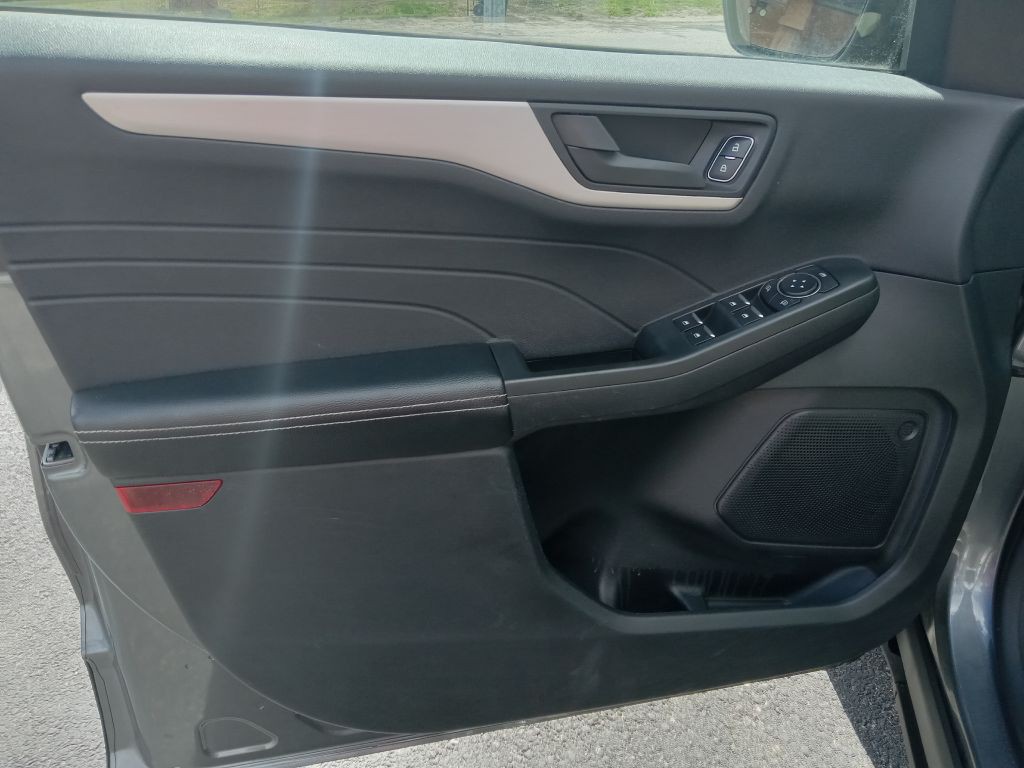 2022 Ford Escape Image 11