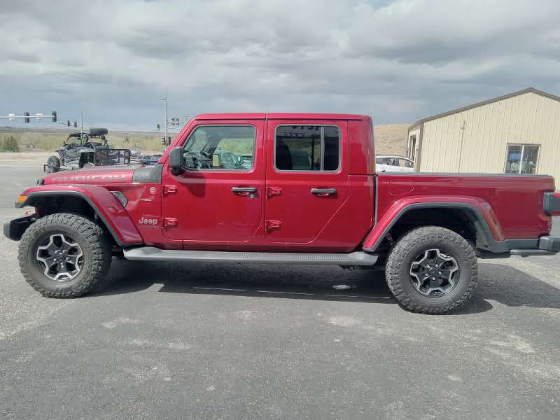 2021 Jeep Gladiator Image 2