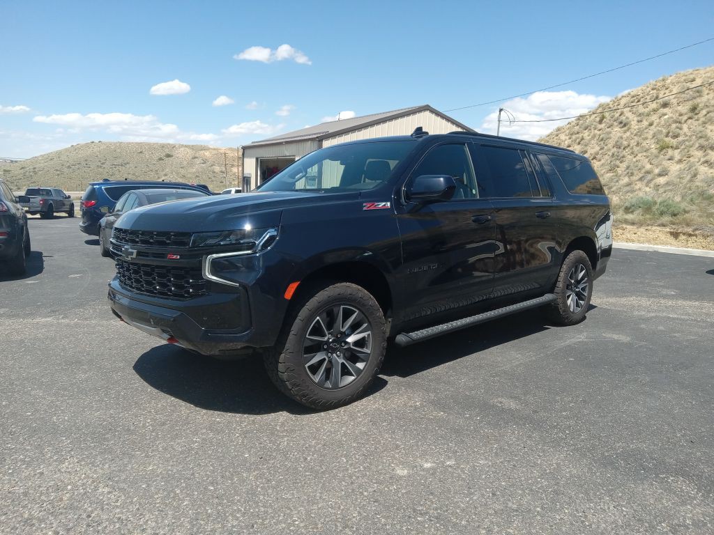 2023 Chevrolet Suburban Image 1