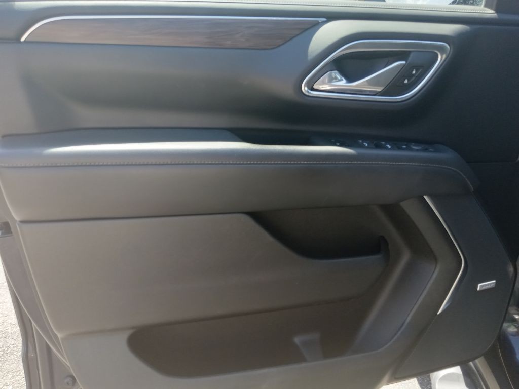 2023 Chevrolet Suburban Image 11