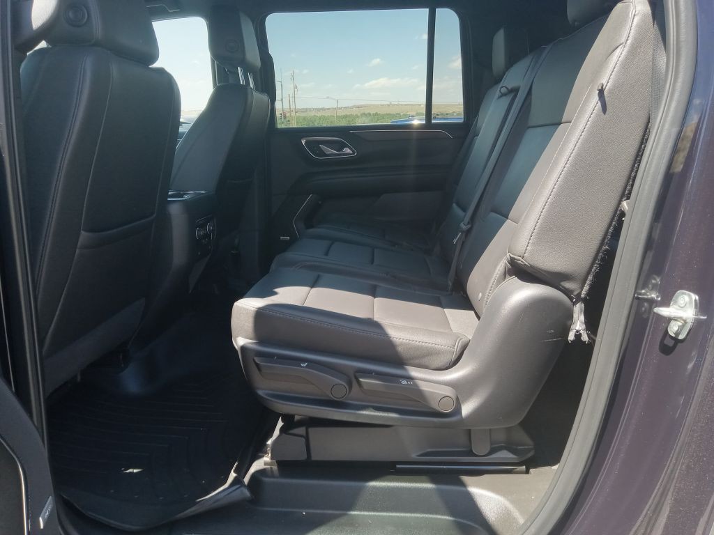 2023 Chevrolet Suburban Image 14