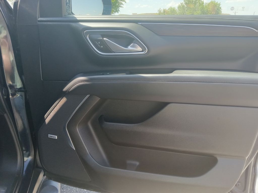 2023 Chevrolet Suburban Image 21