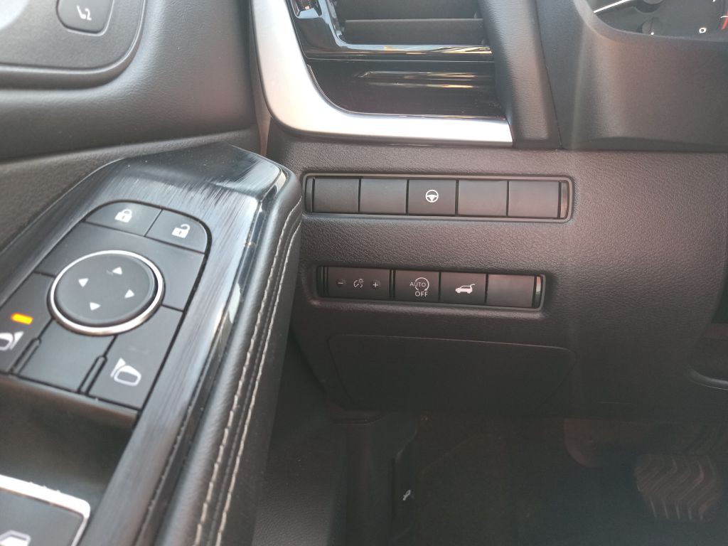 2023 Nissan Rogue Image 24