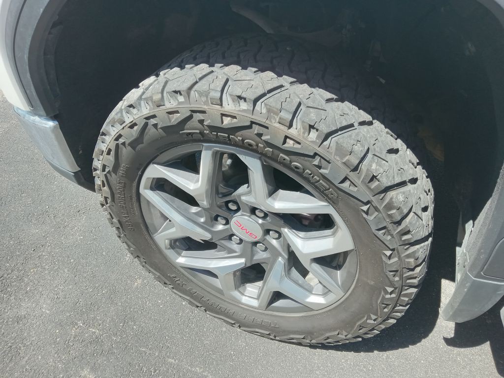 2024 GMC Sierra Image 9
