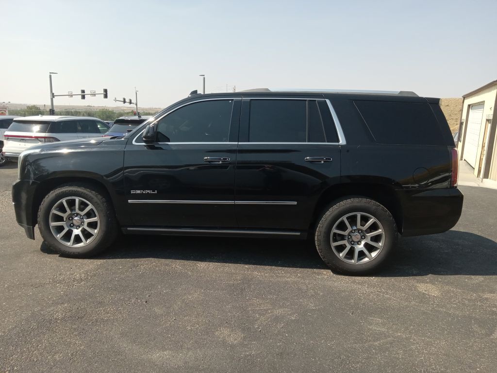 2017 GMC Yukon Image 2