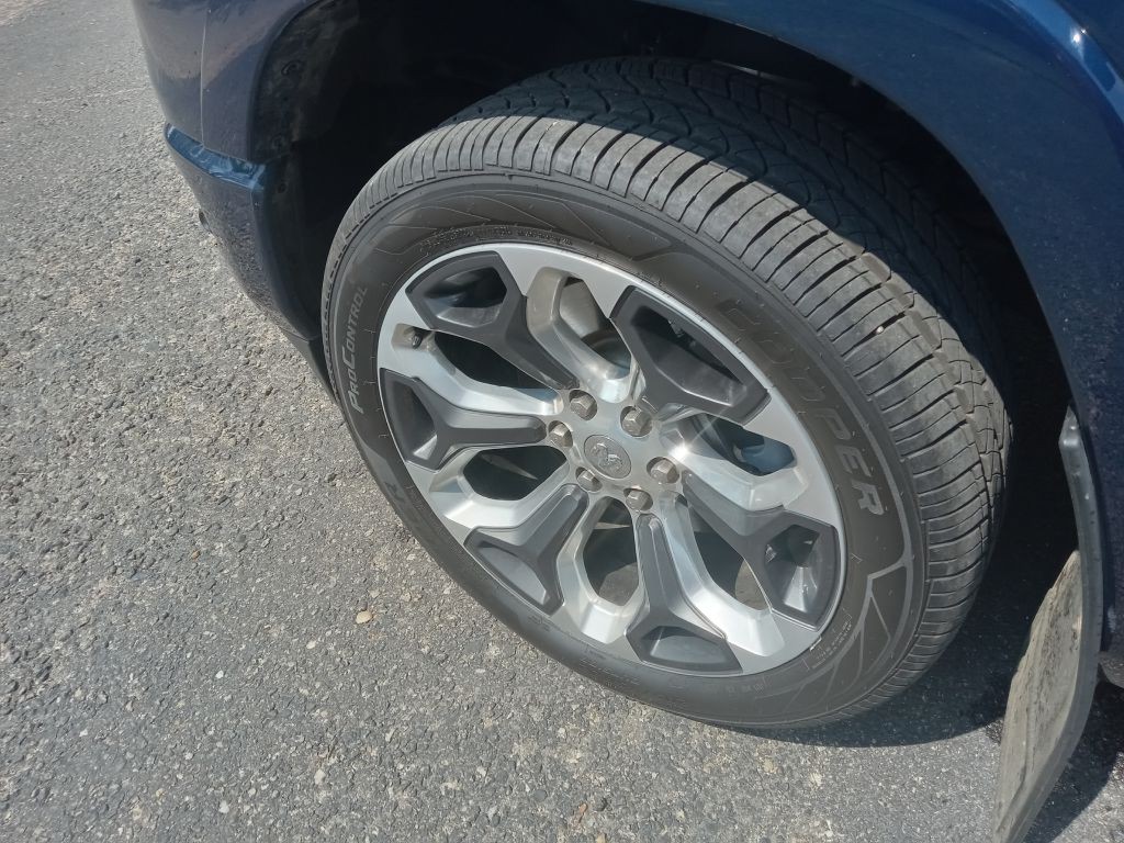 2022 RAM 1500 Image 9