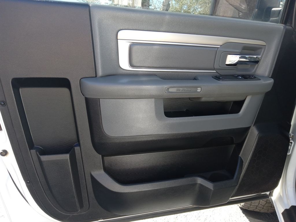 2014 RAM 1500 Image 11