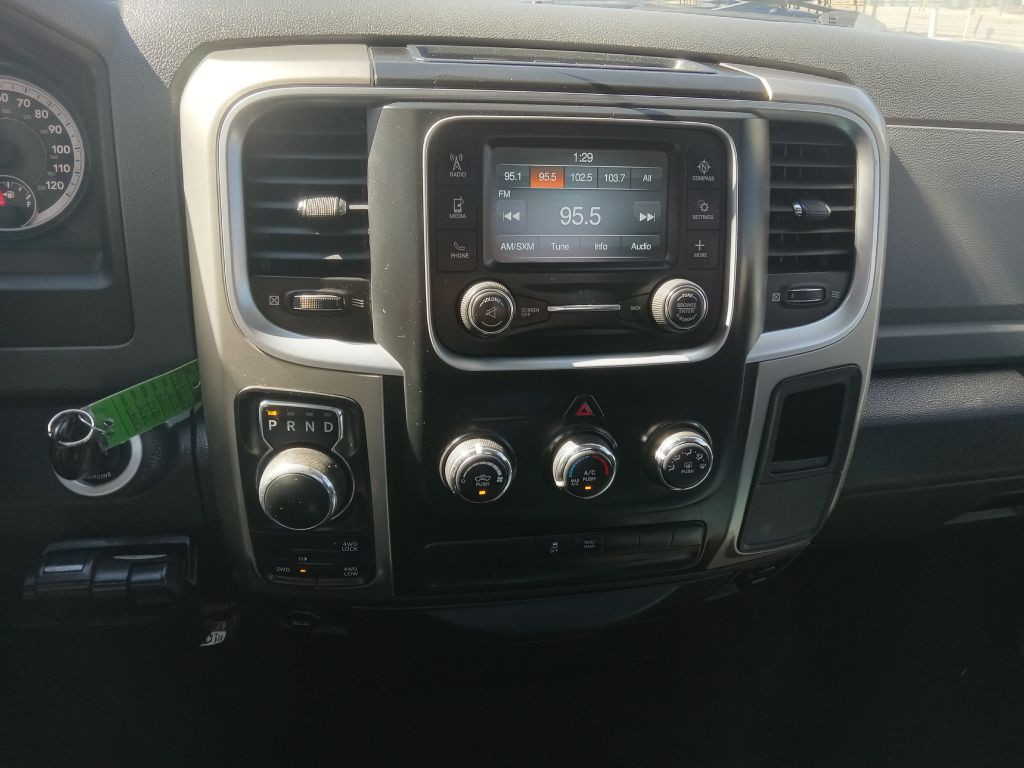 2014 RAM 1500 Image 18