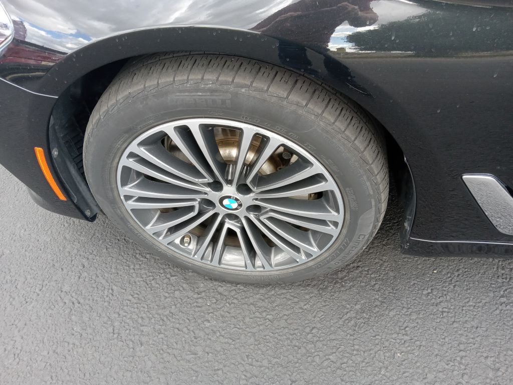 2019 BMW 5 Series Image 9