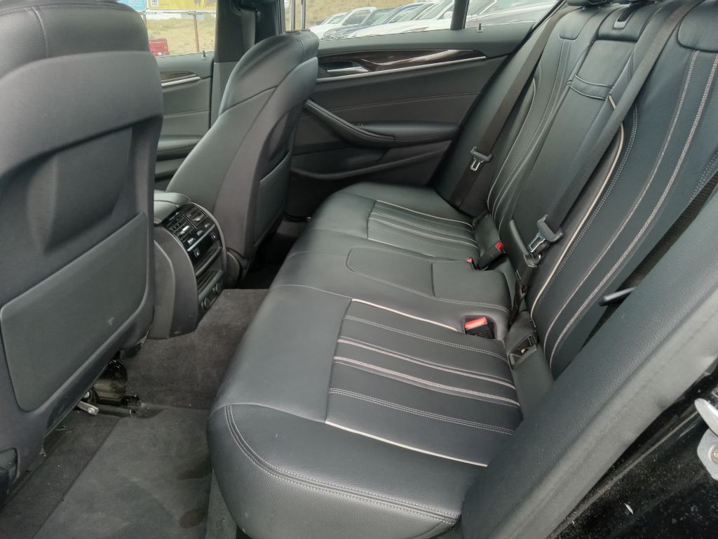 2019 BMW 5 Series Image 14