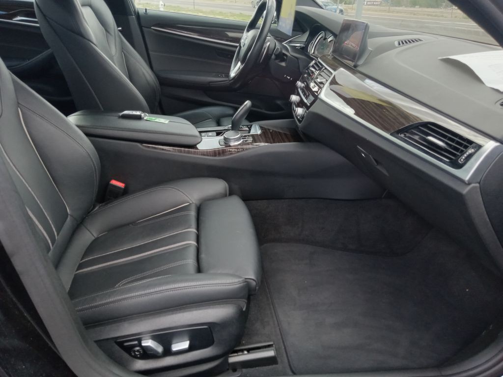 2019 BMW 5 Series Image 21