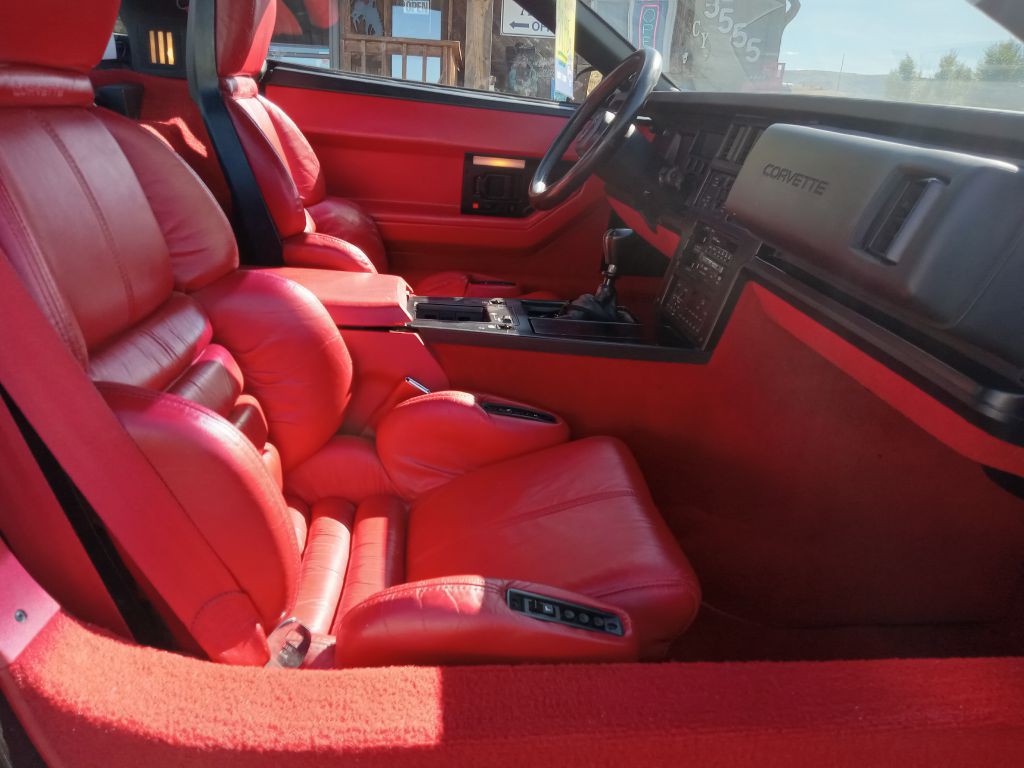 1989 Chevrolet Corvette Image 18