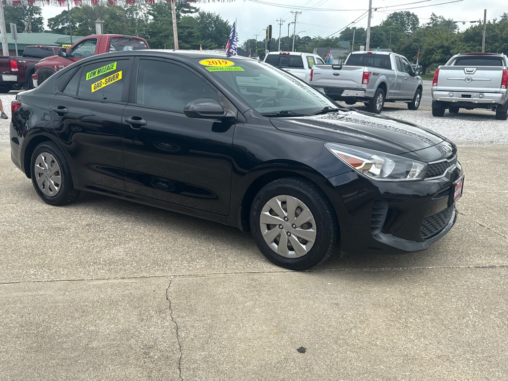 2019 Kia Rio Image 3