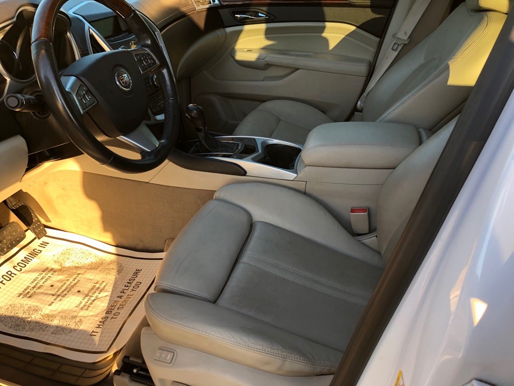2010 Cadillac SRX Image 11